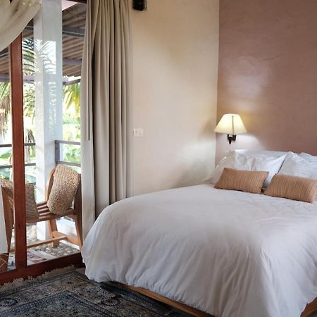 فيلاهيرموسا Habitacion Dentro Kaabna Spa المظهر الخارجي الصورة